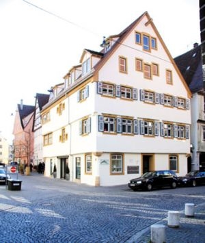 Denkmalgeschützte Bürgerhaüser in der Ulmer Altstadt Mit Holzfenstern und Türen